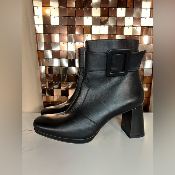 renatta jop Shoes - Renatta Jop Black Leather Chunky Heeled Boot w Buckle Size 41 host pick- NWOT